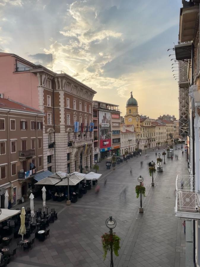 Linden Korzo Apartment Rijeka Bagian luar foto