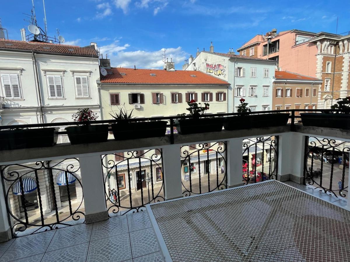 Linden Korzo Apartment Rijeka Bagian luar foto